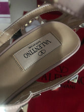 Load image into Gallery viewer, Rockstud 10cm Heels