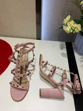 Load image into Gallery viewer, Rockstud Block Heel Sandals