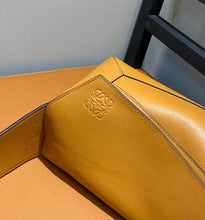 Load image into Gallery viewer, Puzzle Hobo