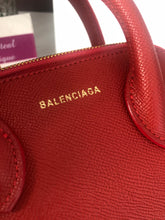 Load image into Gallery viewer, Ville