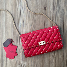 Load image into Gallery viewer, Spike Chain Clutch