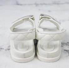 Load image into Gallery viewer, CC Chain Dad Sandals