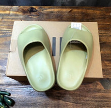 Load image into Gallery viewer, Slides