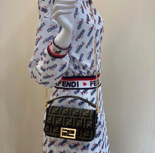 Load image into Gallery viewer, Baguette