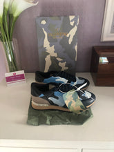Load image into Gallery viewer, Camo Rockrunners Ladies