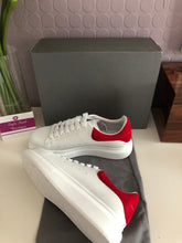 Load image into Gallery viewer, Oversized Sneaker Suede Ladies