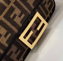 Load image into Gallery viewer, Baguette