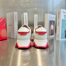 Load image into Gallery viewer, Loubishark