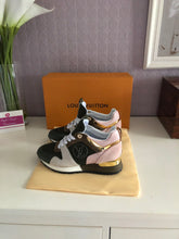 Load image into Gallery viewer, Runaway Sneaker