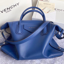 Load image into Gallery viewer, Antigona Soft Leather