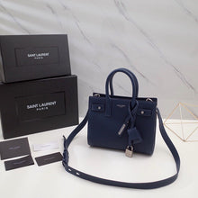 Load image into Gallery viewer, Sac De Jour Grained Leather