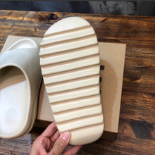 Load image into Gallery viewer, Slides