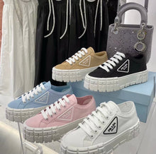 Load image into Gallery viewer, Gabardine Sneakers