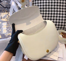 Load image into Gallery viewer, Bobby