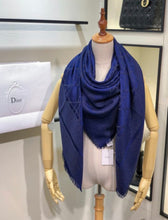 Load image into Gallery viewer, Silk Blend Shawl