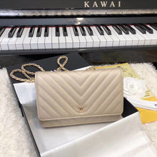 Load image into Gallery viewer, Chevron Caviar Woc