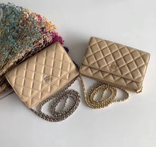 Load image into Gallery viewer, Lambskin Woc