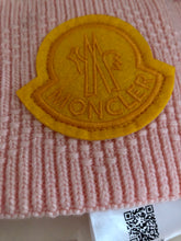 Load image into Gallery viewer, Fur Pom Hat