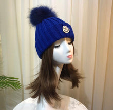 Load image into Gallery viewer, Fur Pom Hat