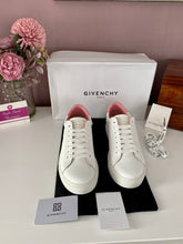 Load image into Gallery viewer, Reverse Sneaker