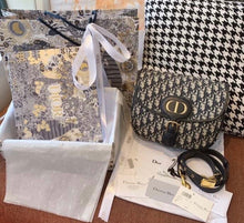 Load image into Gallery viewer, Bobby