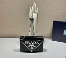 Load image into Gallery viewer, Logo Chain Bag