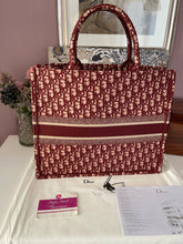 Load image into Gallery viewer, Book Tote Oblique