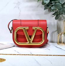 Load image into Gallery viewer, Supervee Small Crossbody
