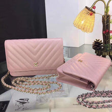 Load image into Gallery viewer, Chevron Lambskin Woc