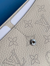 Load image into Gallery viewer, Iris Wallet