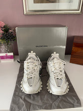 Load image into Gallery viewer, Track Sneaker Ladies