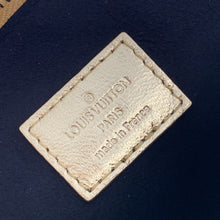 Load image into Gallery viewer, Coussin PM