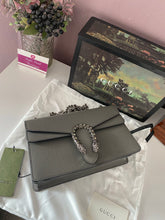 Load image into Gallery viewer, Dionysus Grained Leather