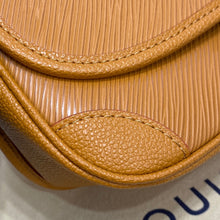 Load image into Gallery viewer, Buci