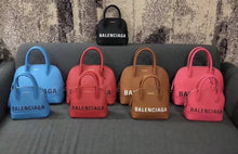 Load image into Gallery viewer, Ville