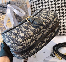 Load image into Gallery viewer, Bobby