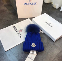 Load image into Gallery viewer, Fur Pom Hat