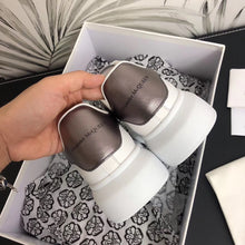 Load image into Gallery viewer, Oversized Sneaker Leather Ladies