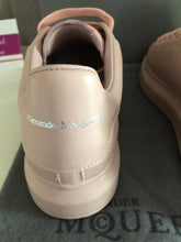 Load image into Gallery viewer, Oversized Sneaker Matte