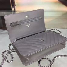 Load image into Gallery viewer, Chevron Lambskin Woc