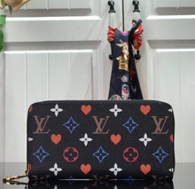 Load image into Gallery viewer, Game On Wallet