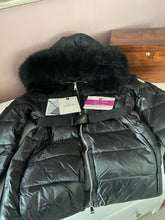 Load image into Gallery viewer, Fur Zip Coat