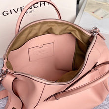 Load image into Gallery viewer, Antigona Soft Leather