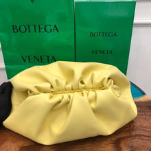 Load image into Gallery viewer, Pouch