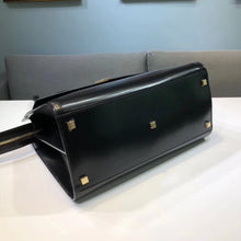 Load image into Gallery viewer, Uptown Medium Tote