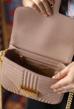 Load image into Gallery viewer, Embleme Bag