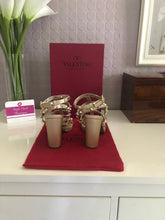 Load image into Gallery viewer, Rockstud Block Heel Sandals