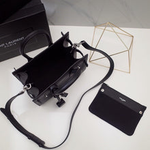 Load image into Gallery viewer, Sac De Jour Grained Leather