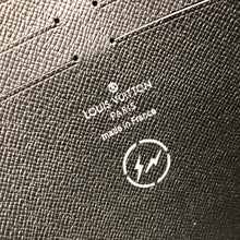 Load image into Gallery viewer, Pochette Voyage