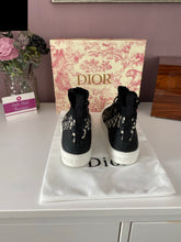 Load image into Gallery viewer, Walk n Dior Trainers